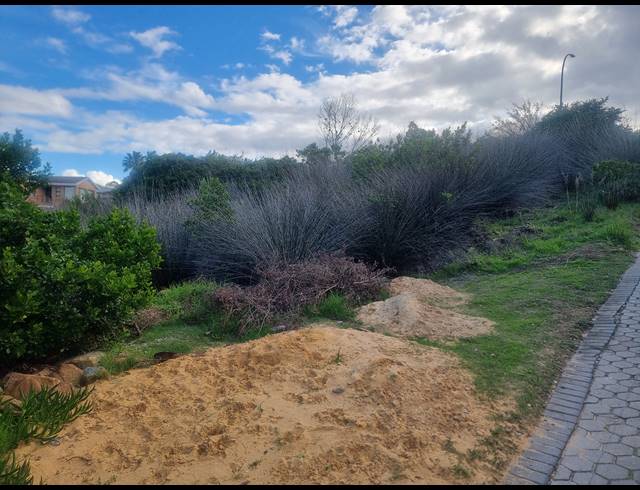 910M² VACANT LAND FOR SALE IN DANA BAY